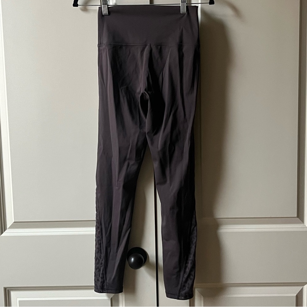 NWOT Aerie Offline Goals High Waisted  Leopard Mesh Leggings Expresso size M - Picture 6 of 10